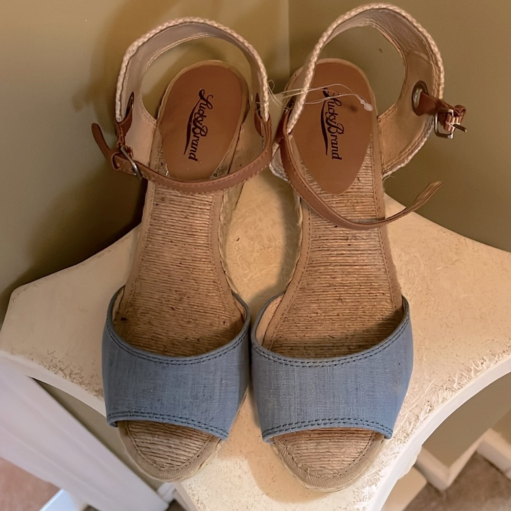 Lucky Brand canvas sandals